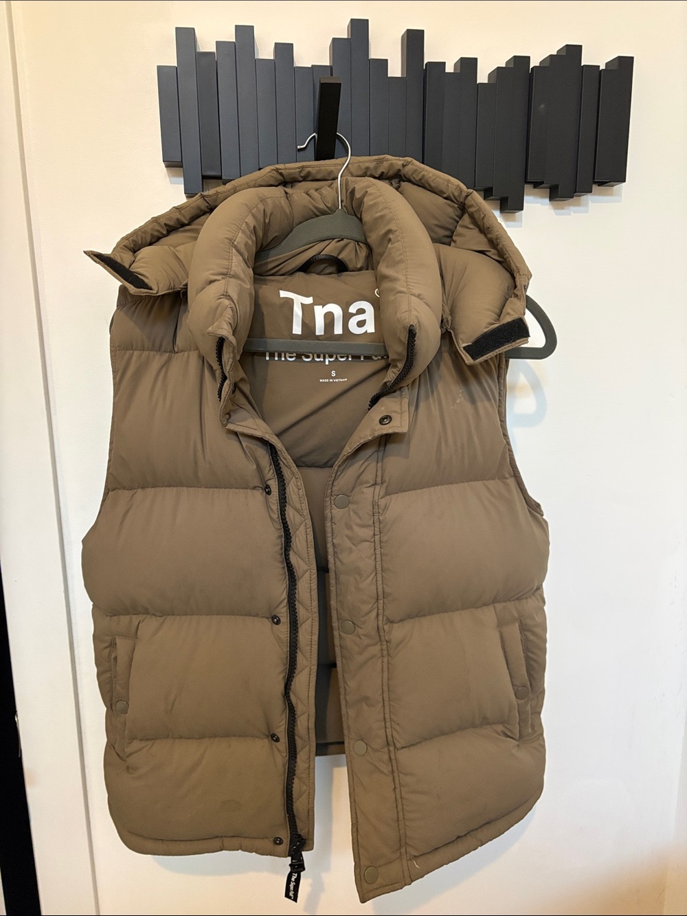 TNA super puff vest